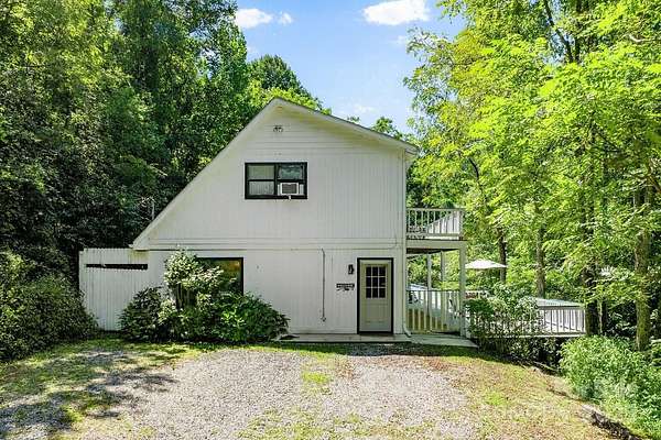 1.62 Acres of Residential Land with Home for Sale in Waynesville, North Carolina