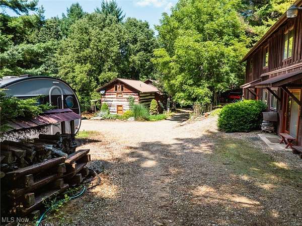 15 Acres of Recreational Land with Home for Auction in Warsaw, Ohio