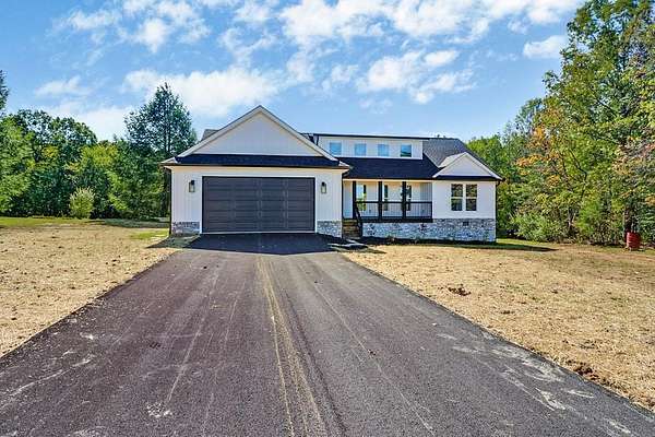 2.78 Acres of Residential Land with Home for Sale in Jamestown, Tennessee