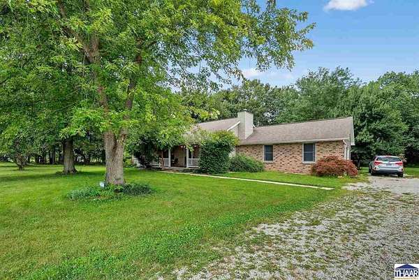 1.68 Acres of Residential Land with Home for Sale in Marshall, Illinois