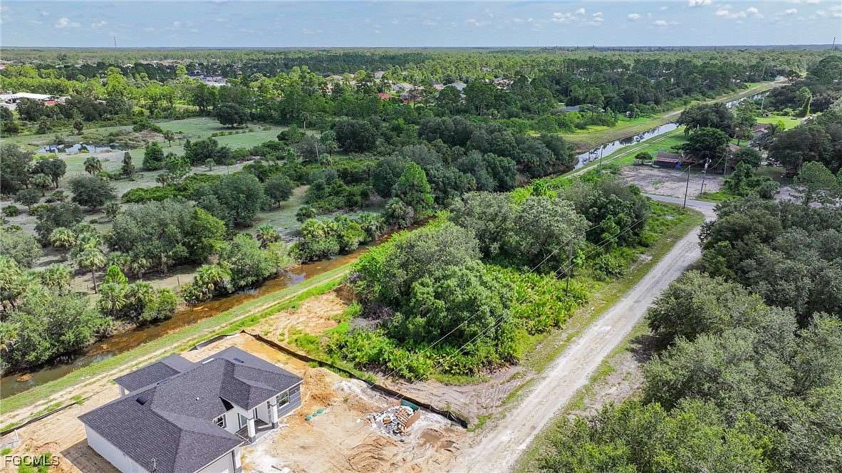 0.25 Acres of Residential Land for Sale in Lehigh Acres, Florida