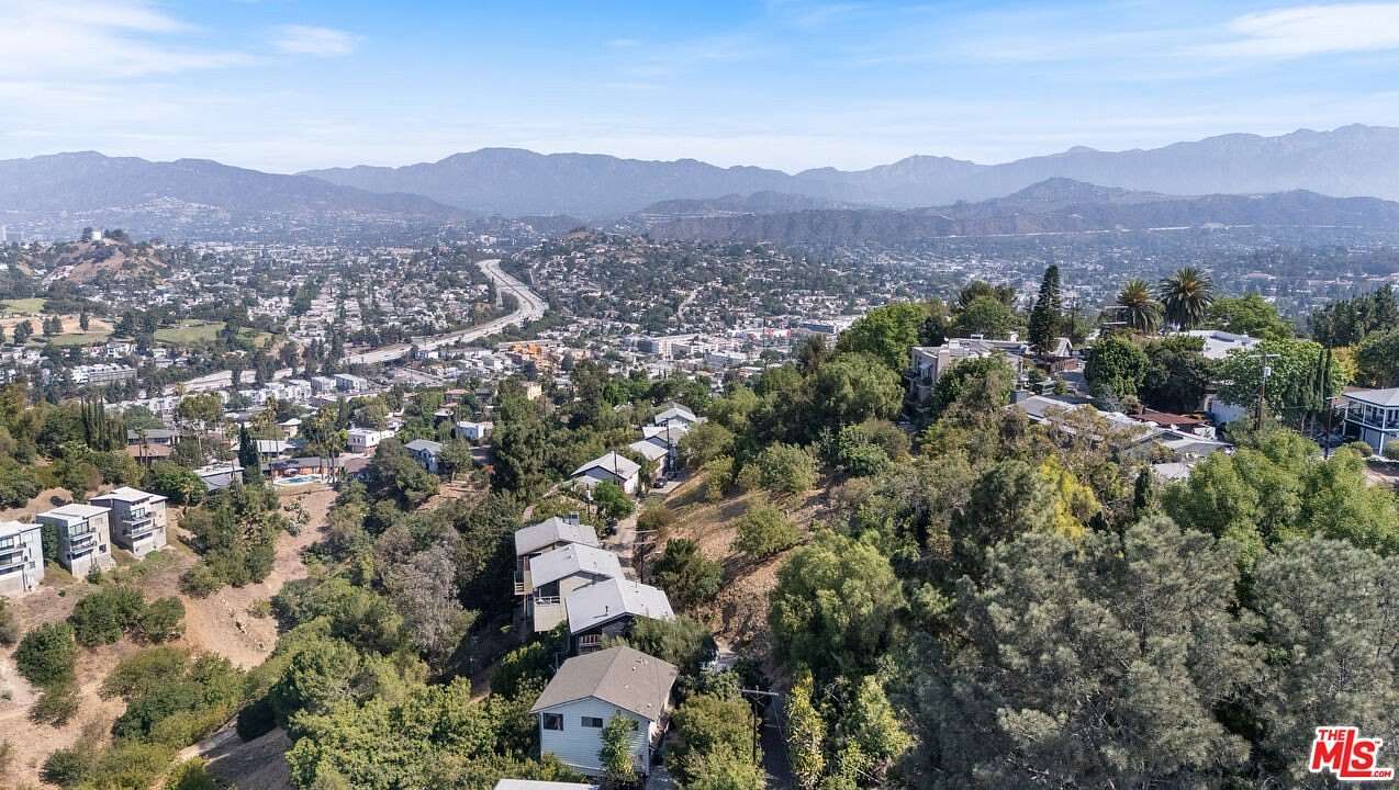 0.12 Acres of Land for Sale in Los Angeles, California