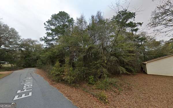 0.9 Acres of Residential Land for Sale in Hawkinsville, Georgia