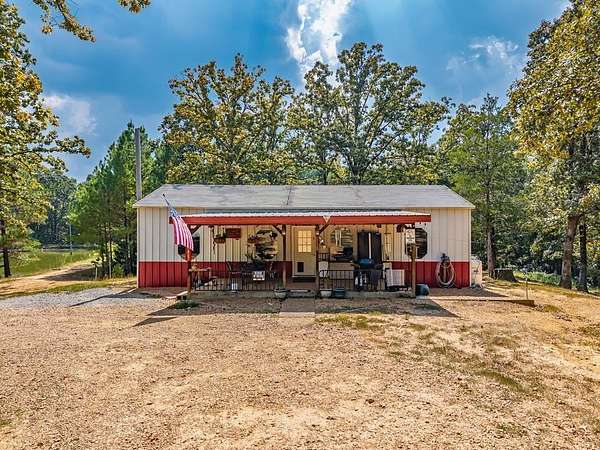 2.74 Acres of Residential Land with Home for Sale in Oakland, Mississippi