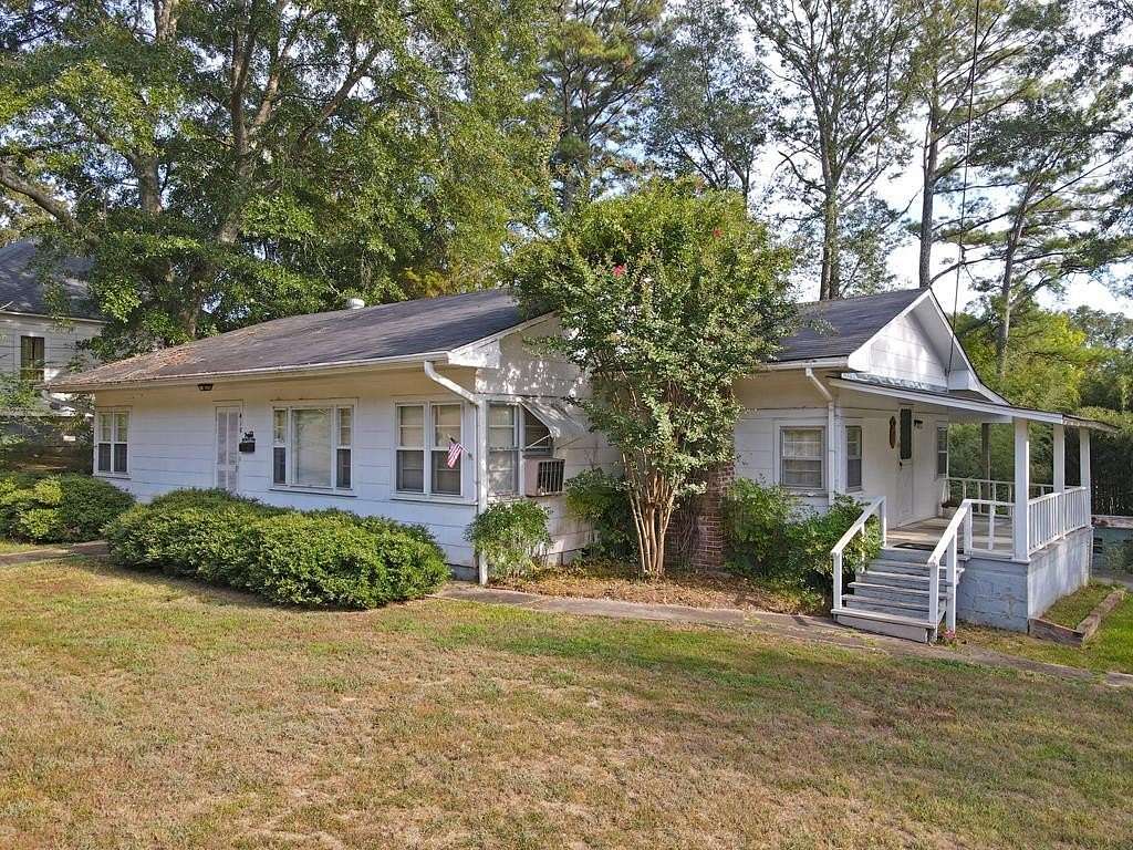 0.86 Acres of Residential Land with Home for Sale in Water Valley, Mississippi