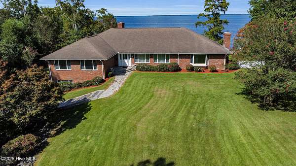 2.42 Acres of Residential Land with Home for Sale in New Bern, North Carolina