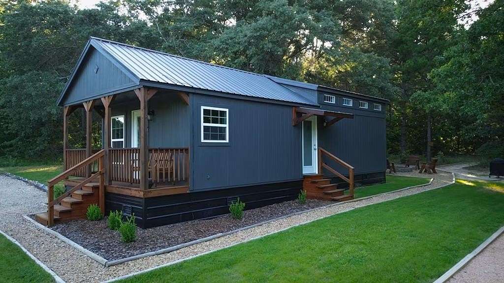 11 Acres of Land with Home for Sale in Tyler, Texas