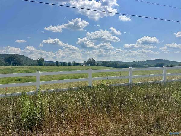 4.68 Acres of Land for Sale in Tuscumbia, Alabama