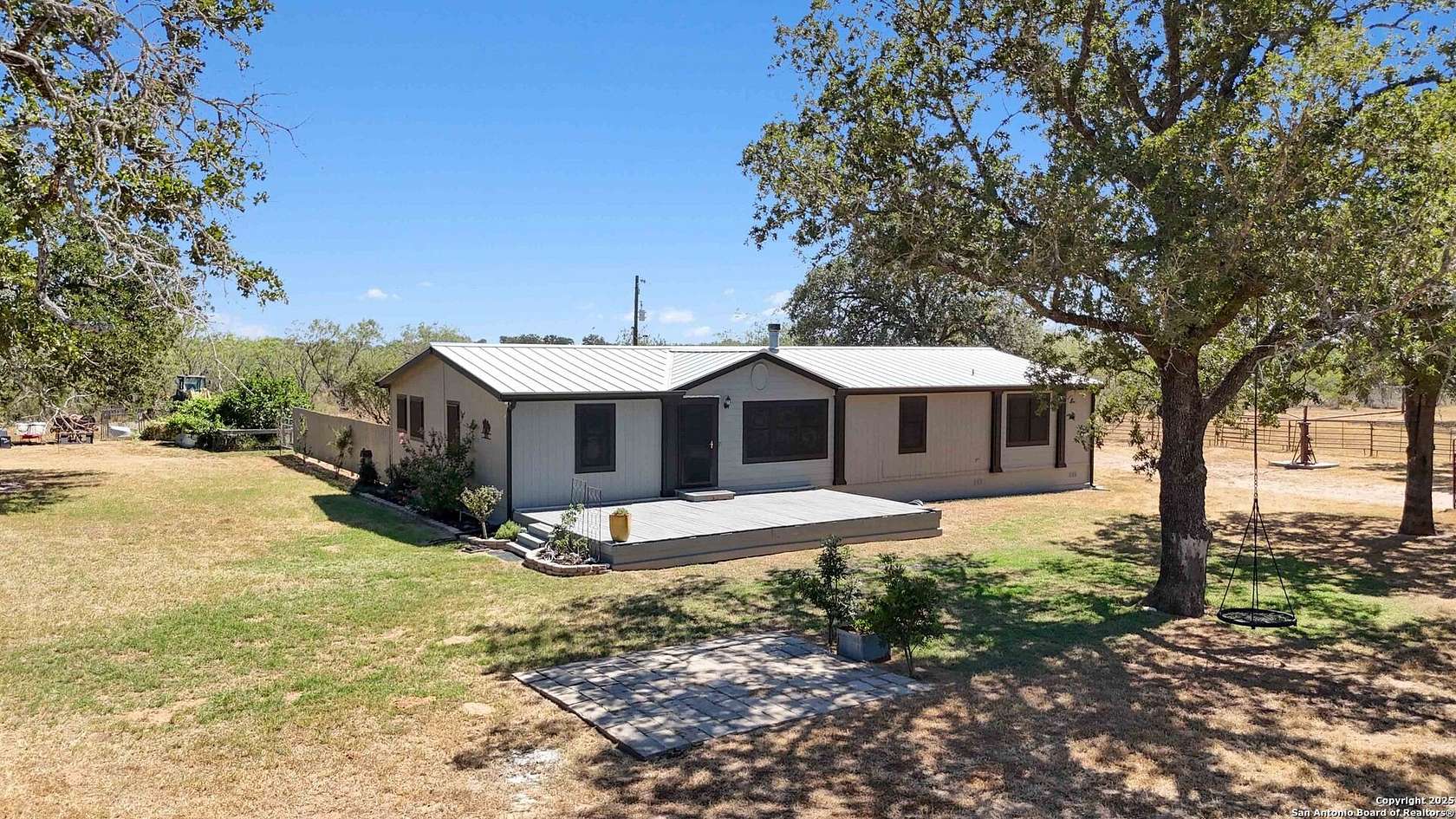 18 Acres of Land with Home for Sale in Stockdale, Texas