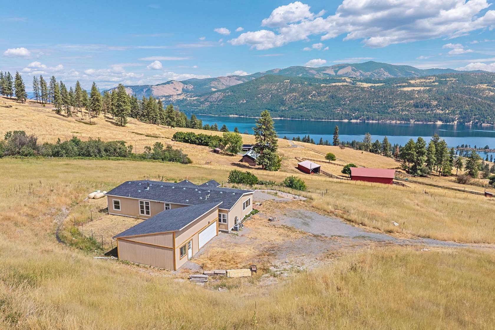 4 Acres of Residential Land with Home for Sale in Kettle Falls, Washington