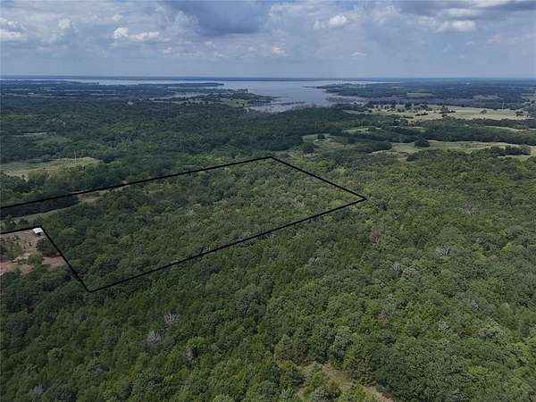 15.5 Acres of Land for Sale in Honey Grove, Texas