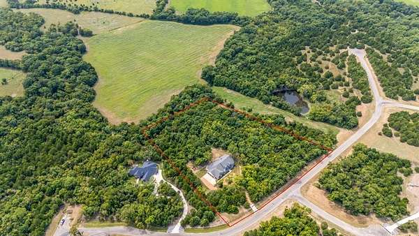 3.75 Acres of Residential Land with Home for Sale in Van Alstyne, Texas