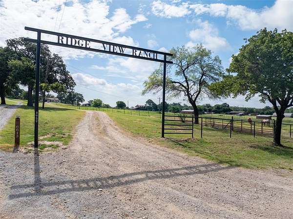 21.1 Acres of Agricultural Land with Home for Sale in Argyle, Texas