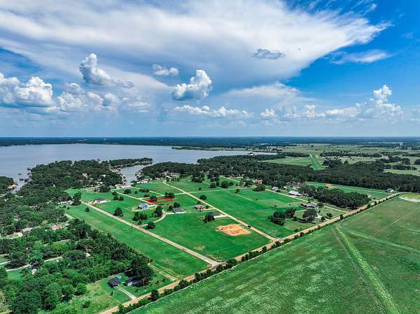 0.3 Acres of Residential Land for Sale in Trinidad, Texas