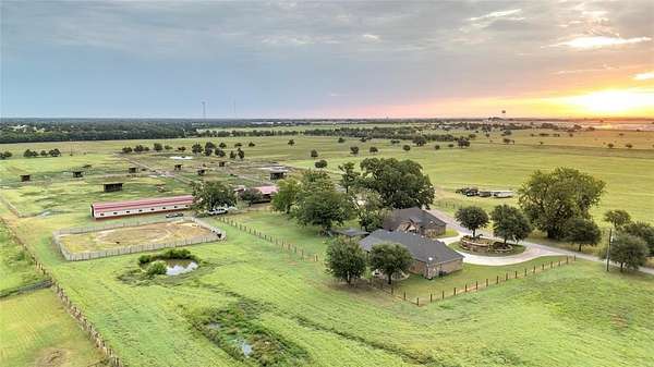 87.3 Acres of Land with Home for Sale in Whitesboro, Texas