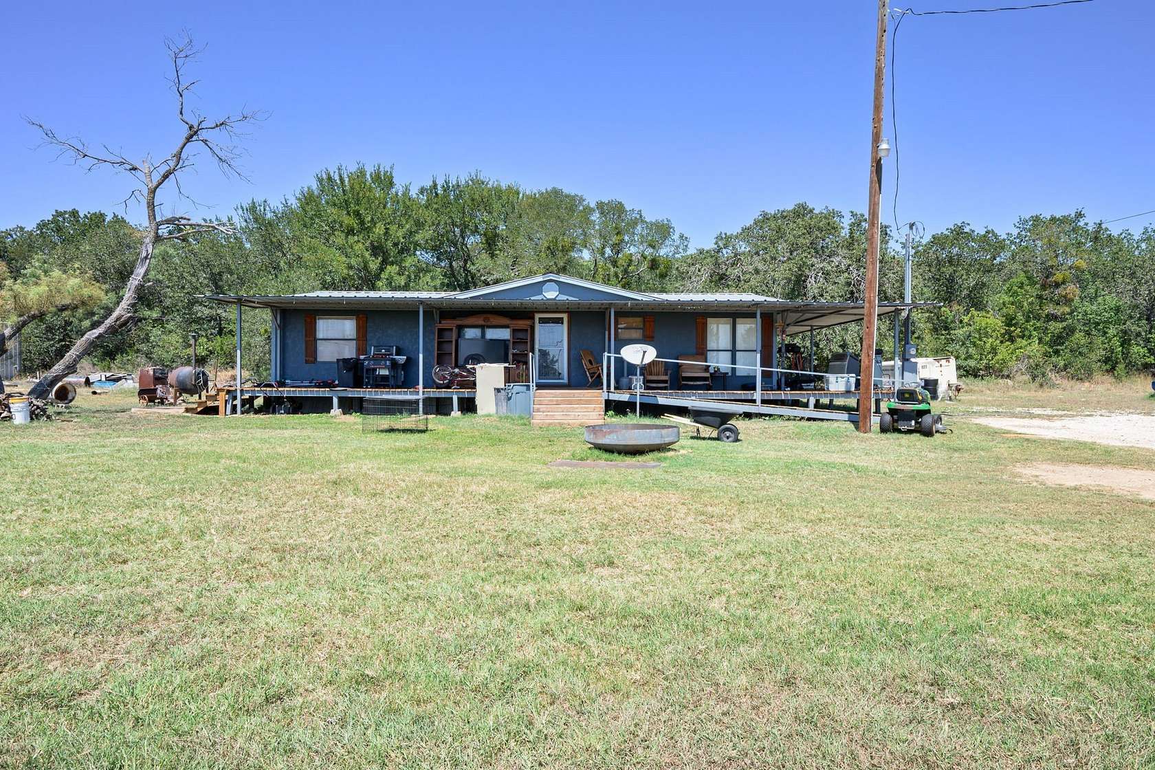 13.4 Acres of Land with Home for Sale in Mineral Wells, Texas