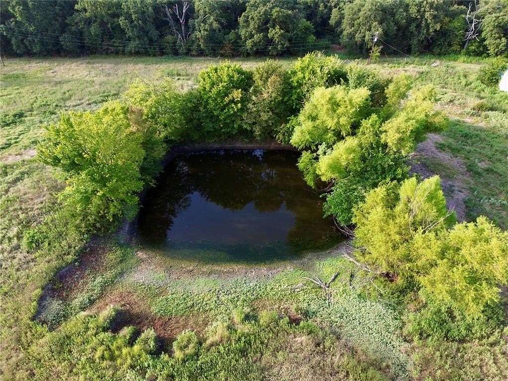 5 Acres of Land for Sale in Kemp, Texas