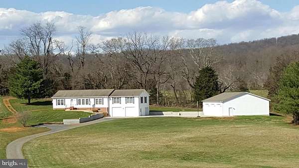 4 Acres of Residential Land with Home for Sale in Warrenton, Virginia