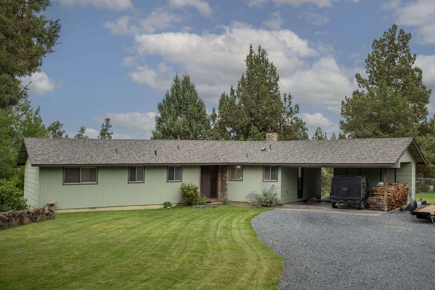 2.53 Acres of Residential Land with Home for Sale in Bend, Oregon