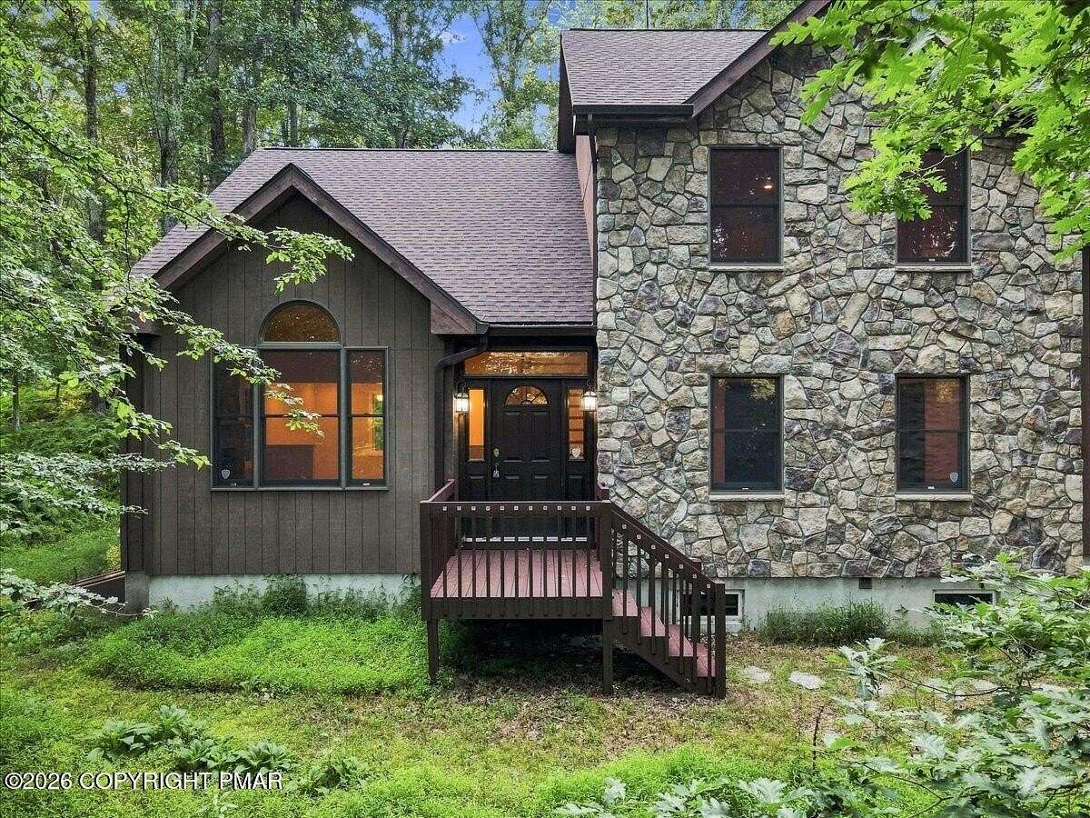 2 Acres of Land with Home for Sale in Canadensis, Pennsylvania