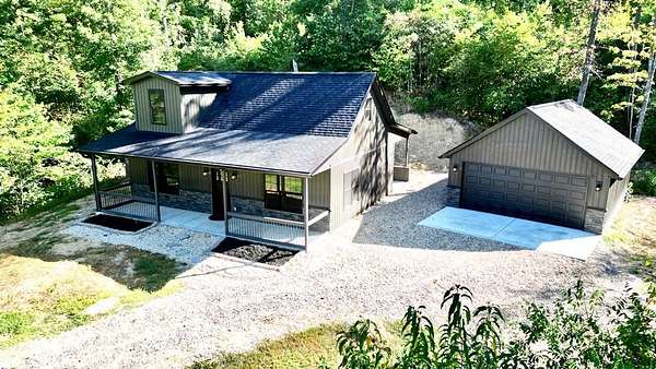 13.2 Acres of Recreational Land with Home for Sale in Chillicothe, Ohio