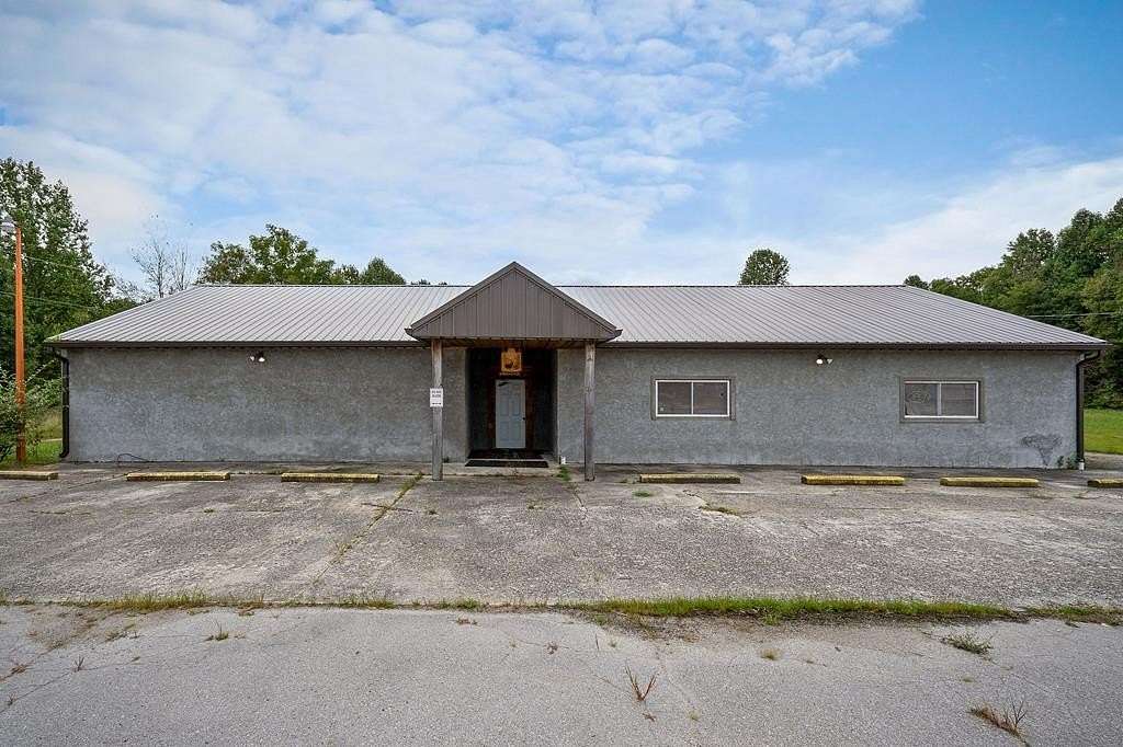 2.77 Acres of Commercial Land for Sale in Sparta, Tennessee