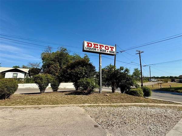 1.83 Acres of Mixed-Use Land for Sale in Brownwood, Texas