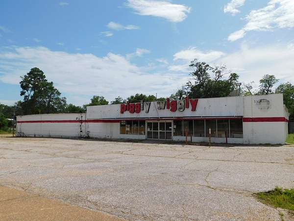 1.58 Acres of Mixed-Use Land for Sale in Haynesville, Louisiana