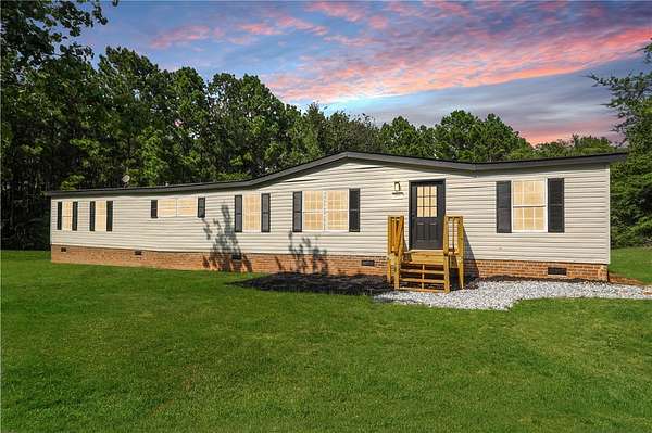 2.68 Acres of Residential Land with Home for Sale in Abbeville, South Carolina