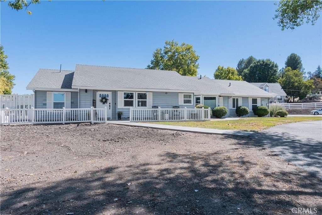 2 Acres of Residential Land with Home for Sale in Paso Robles, California