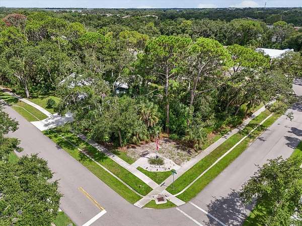 0.26 Acres of Residential Land for Sale in Sarasota, Florida