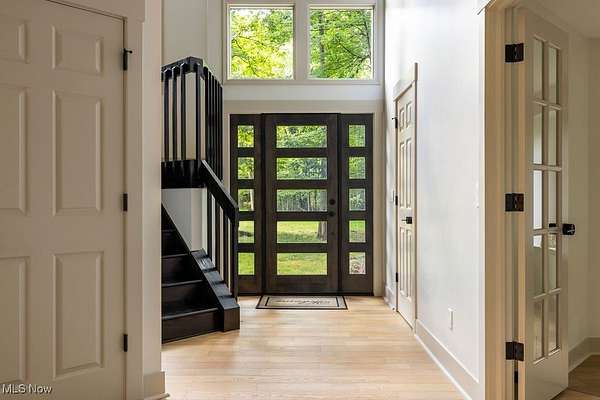 2.58 Acres of Residential Land with Home for Sale in Chagrin Falls, Ohio