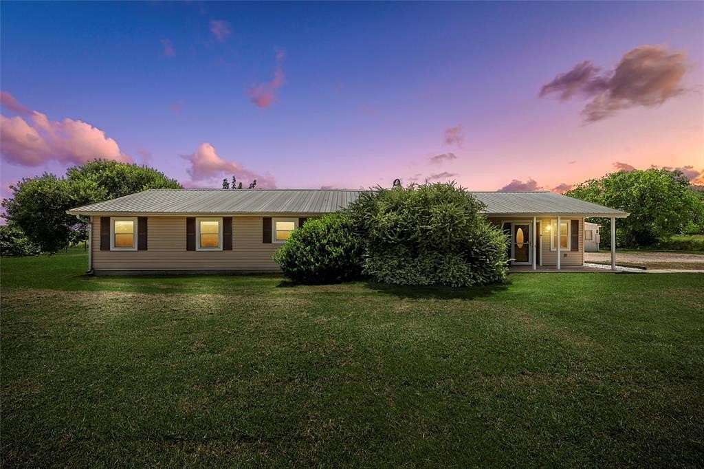 8.89 Acres of Residential Land with Home for Sale in Moody, Texas