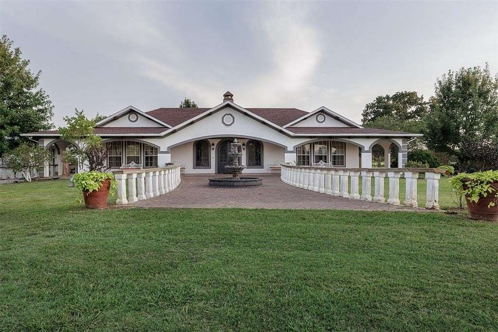 17 Acres of Land with Home for Sale in Alba, Texas