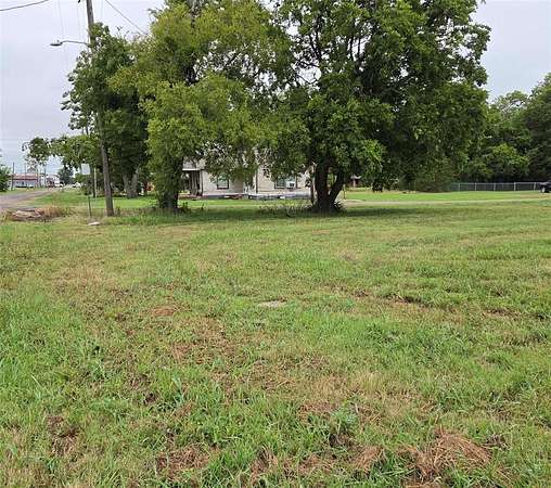 0.25 Acres of Residential Land for Sale in Honey Grove, Texas