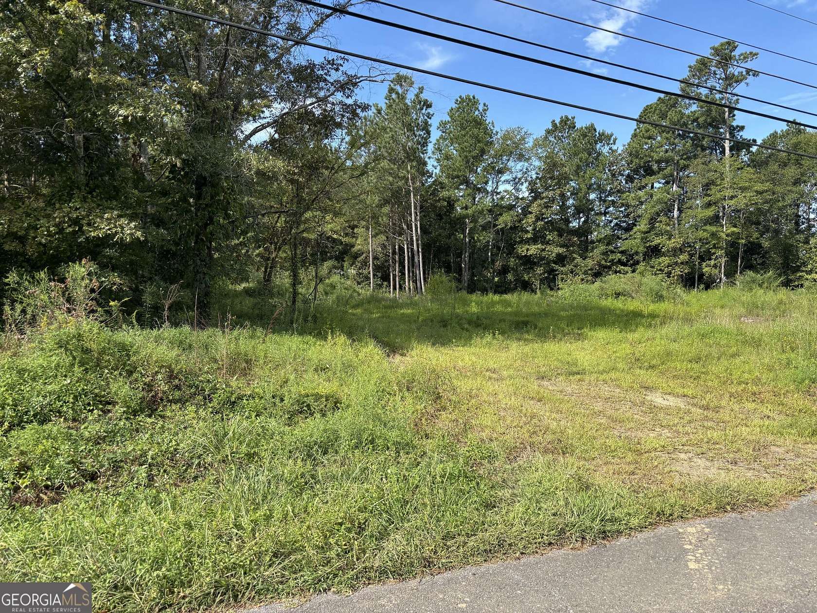 1.84 Acres of Residential Land for Sale in Armuchee, Georgia