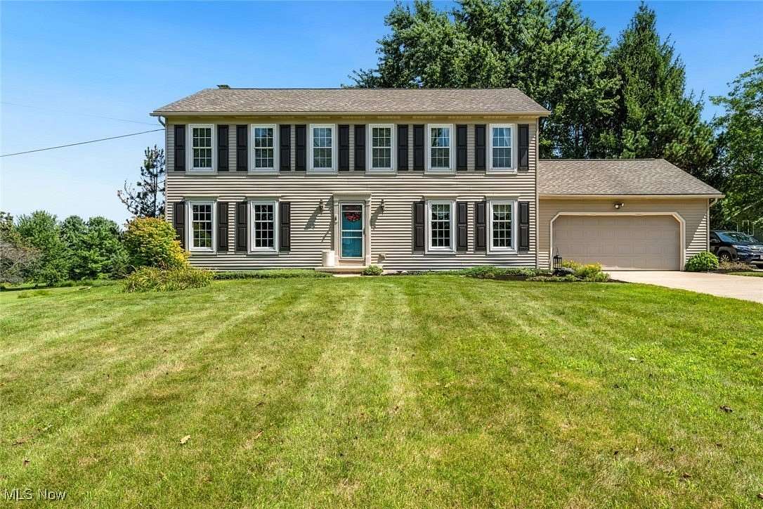 1.58 Acres of Residential Land with Home for Sale in Hinckley, Ohio