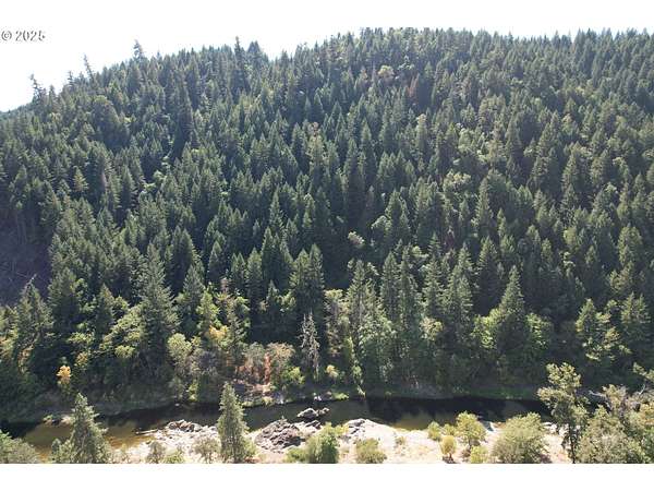 34 Acres of Recreational Land for Sale in Days Creek, Oregon