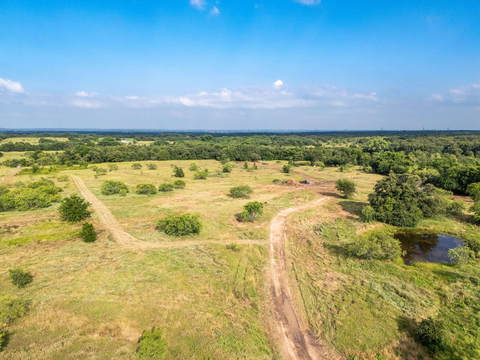 16 Acres of Recreational Land & Farm for Sale in Alvord, Texas