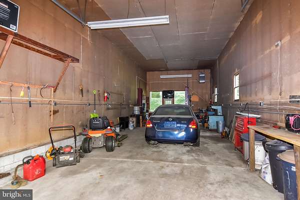 2.33 Acres of Residential Land with Home for Sale in Lincoln, Delaware