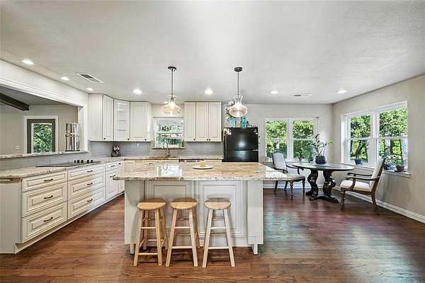 14 Acres of Recreational Land with Home for Sale in Gordonville, Texas