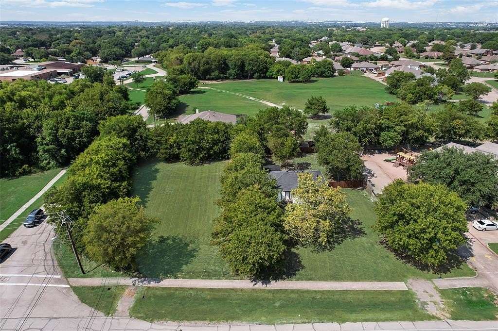 0.4 Acres of Land for Sale in DeSoto, Texas