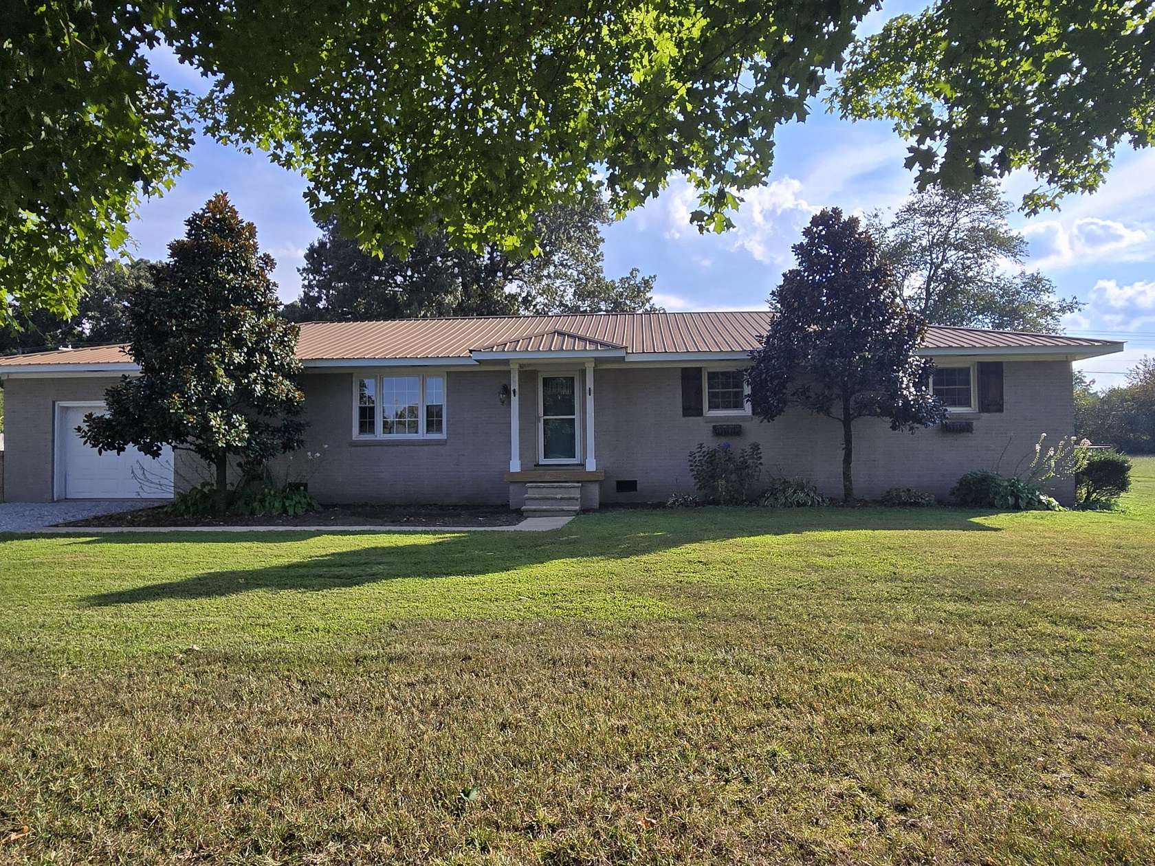 1.6 Acres of Residential Land with Home for Sale in Tullahoma, Tennessee