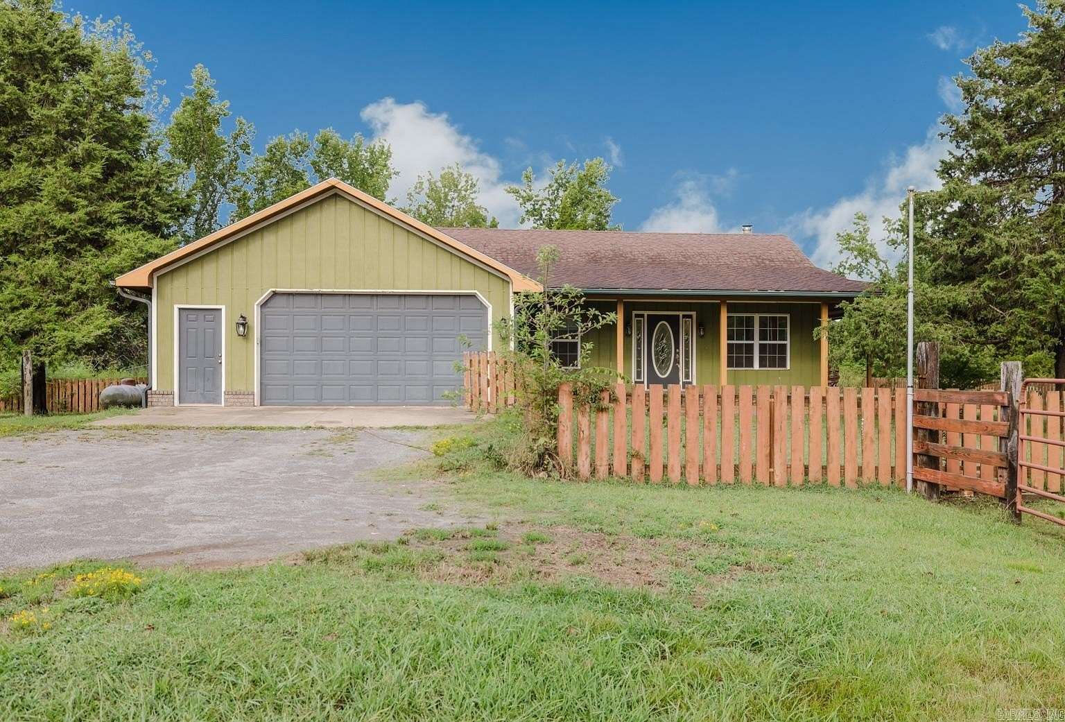 8 Acres of Residential Land with Home for Sale in Vilonia, Arkansas