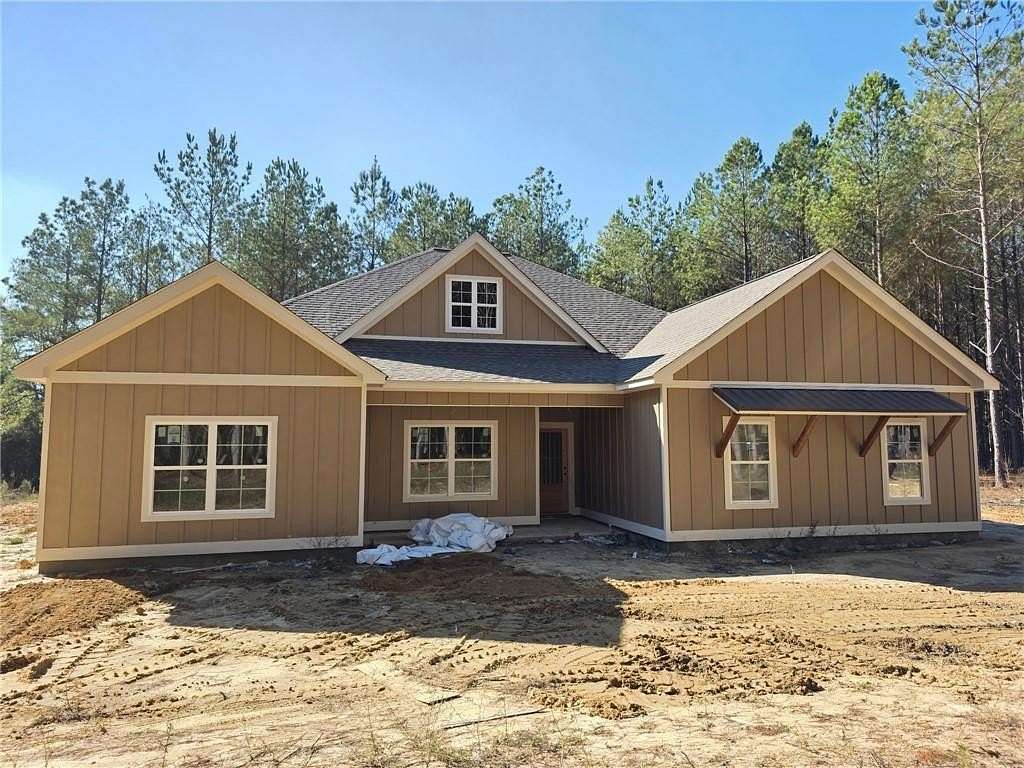 2 Acres of Residential Land with Home for Sale in Salem, Alabama