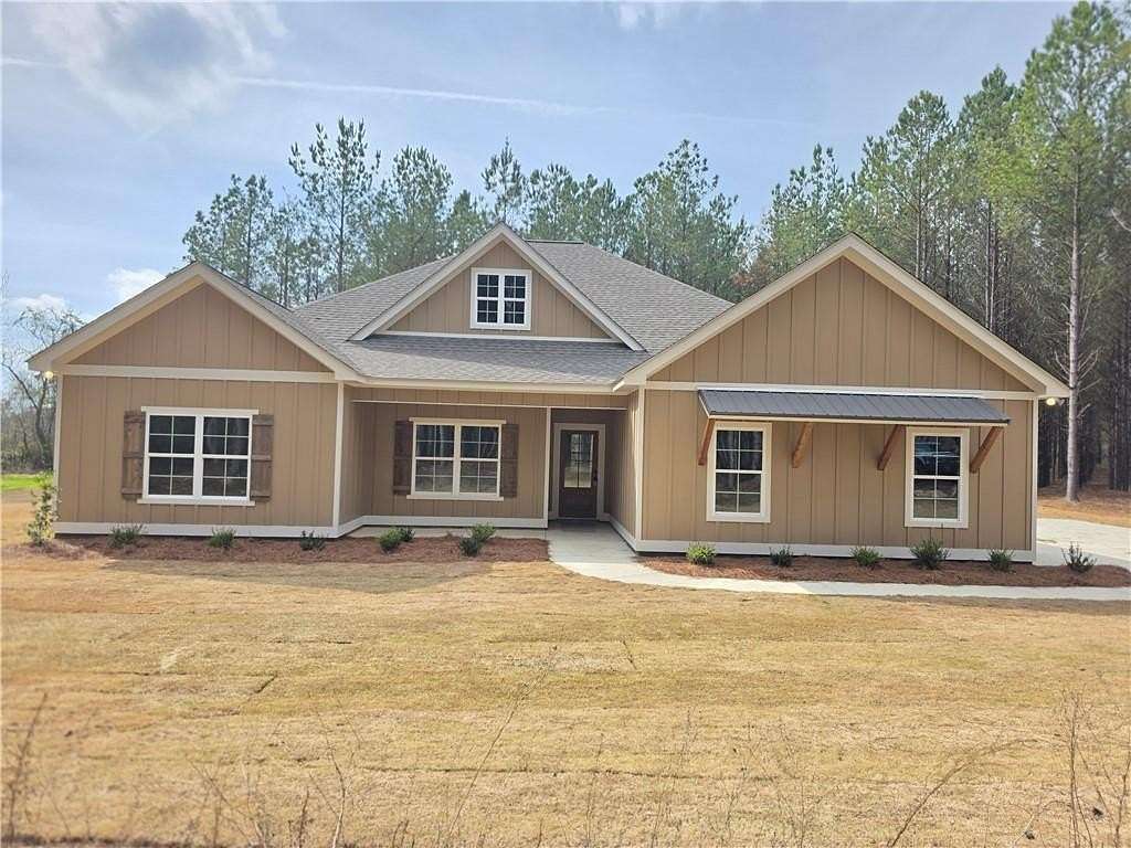 2 Acres of Residential Land with Home for Sale in Salem, Alabama