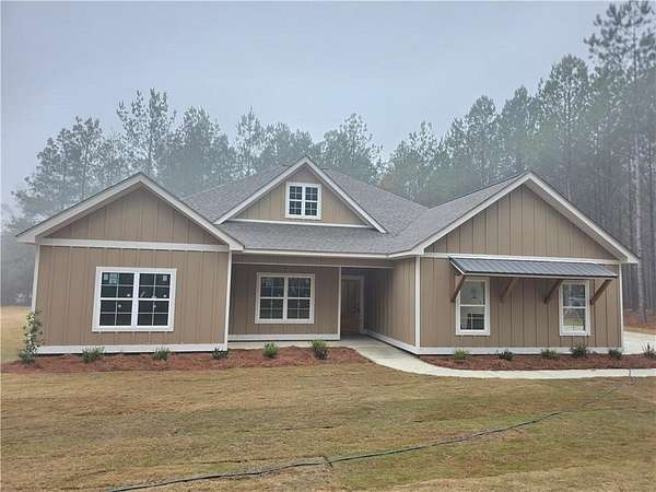 2 Acres of Residential Land with Home for Sale in Salem, Alabama