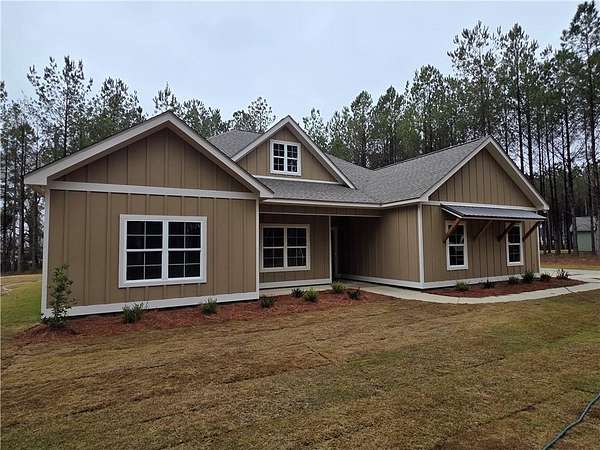 2 Acres of Residential Land with Home for Sale in Salem, Alabama