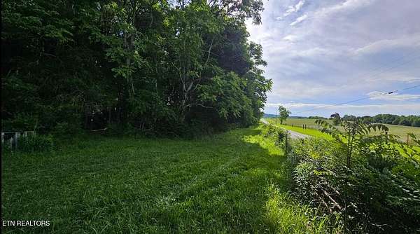 5 Acres of Land for Sale in Sparta, Tennessee