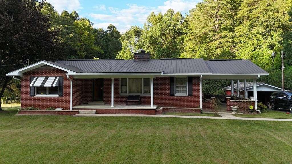 13 Acres of Land with Home for Sale in Hazard, Kentucky